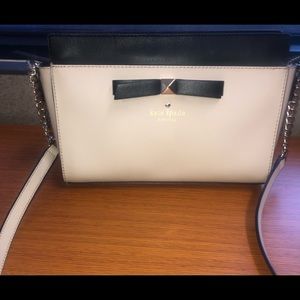Kate Spade ♠️ crossbody purse in black&cream